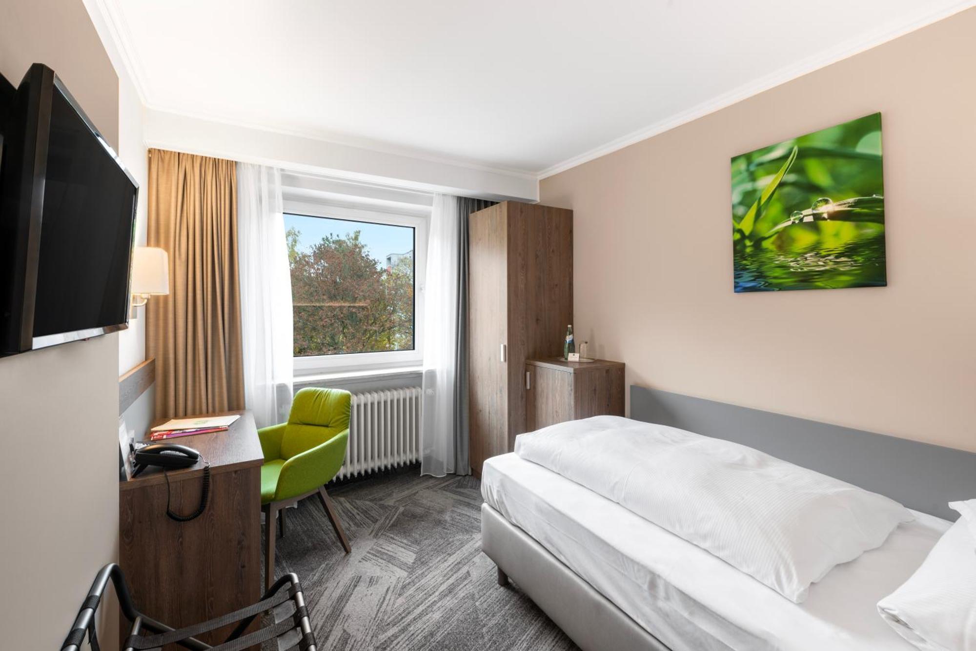 Parkhotel Am Taunus Oberursel Zewnętrze zdjęcie